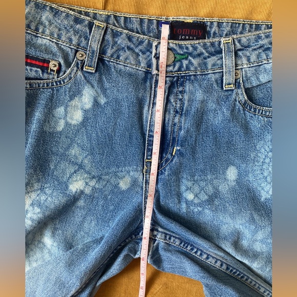 Upcycled vintage Tommy Hilfiger cut off denim shorts : OOAK dyed distressed : - Picture 14 of 16
